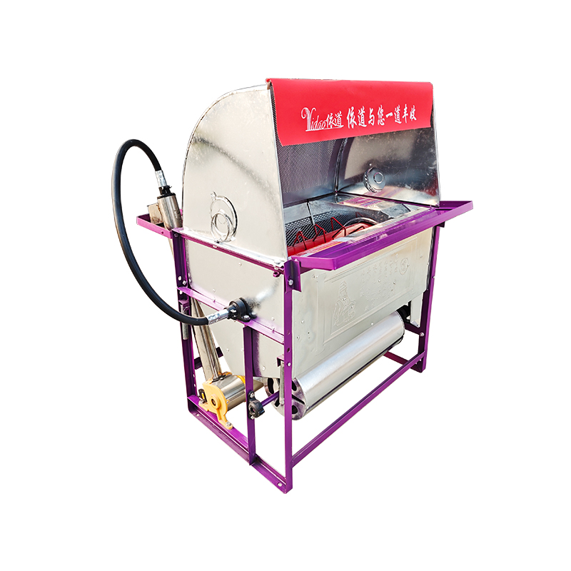 How do rice and wheat threshers adapt to the threshing needs of different crops by adjusting rotor speed and concave plate clearance?